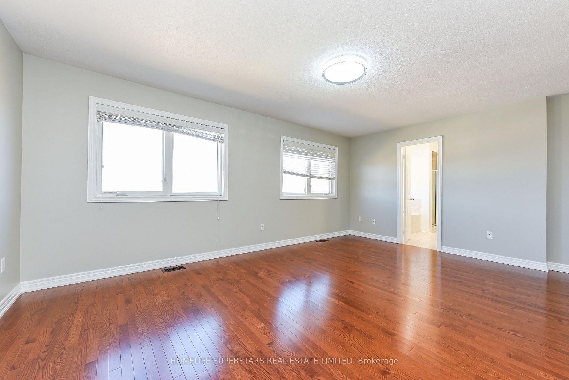 Resale Home, Detached, Legal Finished Basement, Brampton East, L6P 3L7 preview 9